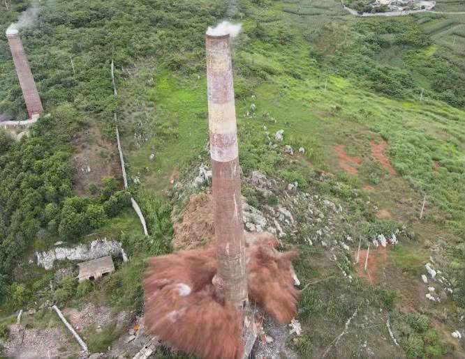 安顺市红星厂60m烟囱爆破工程